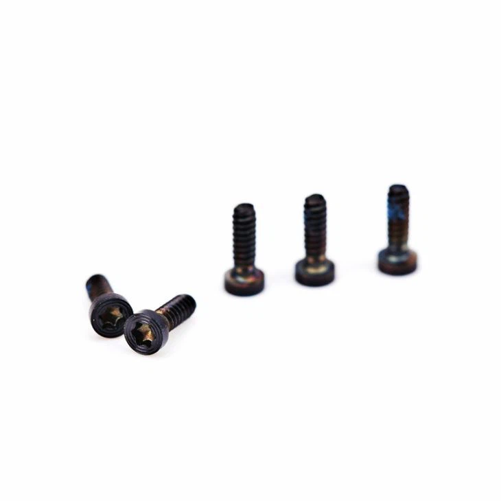 สกรูไมโครสแตนเลสความแม่นยำสูง